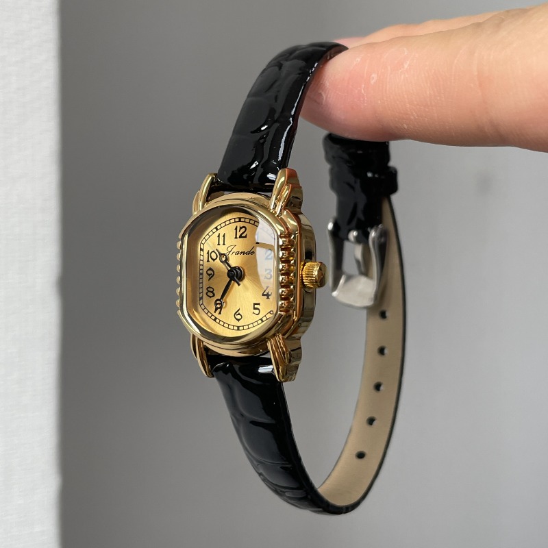 Jam Tangan Wanita Oval Vintage - Vintage Digital Watch ulasan dan harga