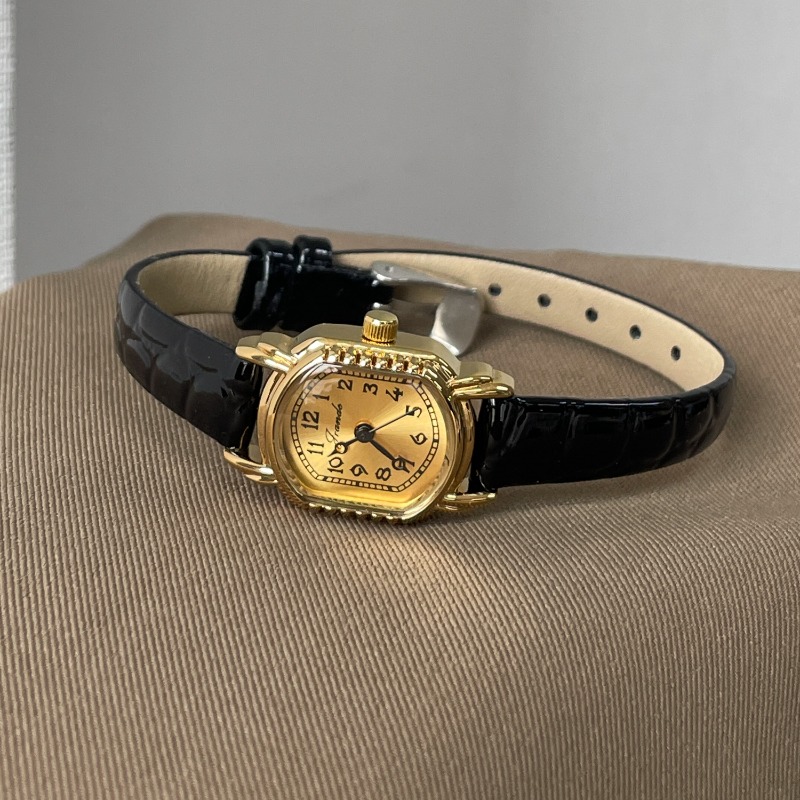 Jam Tangan Wanita Oval Vintage - Vintage Digital Watch ulasan dan harga